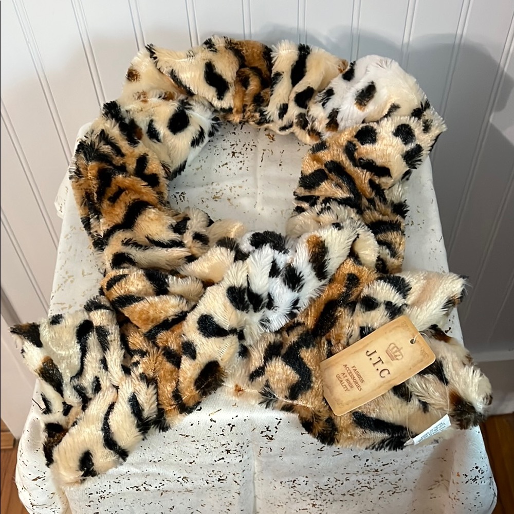 J.T.C  Leopard Print Faux Fur Scarf